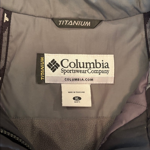 Columbia men’s winter jacket size XL - Picture 3 of 4